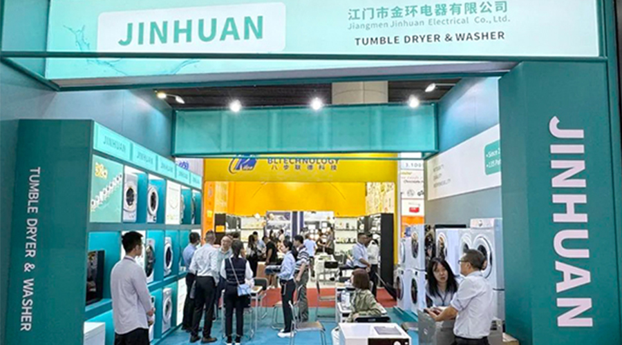 廣交會(huì)第一天！金環(huán)電器吸引世界各地客戶(hù)駐足參觀(guān)交流